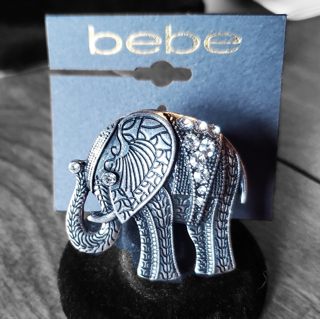Bebe Silver Elephant Stretch Ring Pave Crystals 15$